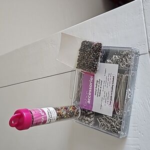 3/$15 💫 Fashion Bead Mix & Metal Findings Kit